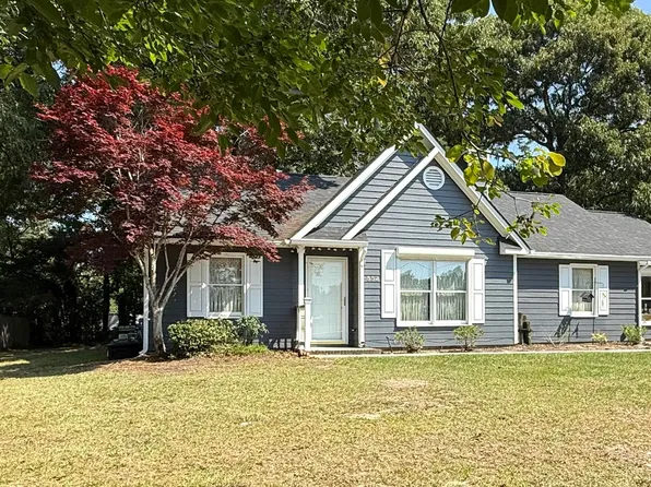 552 Swansboro Loop Road, Swansboro, NC 28584