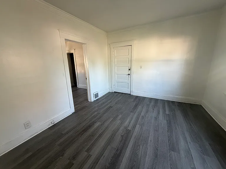 2069 Halstead Ave #2 — Photo 7