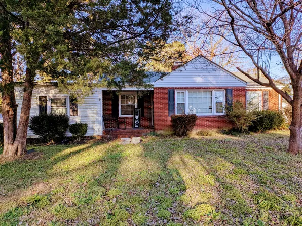 2901 Jefferson Dr, Greenville, NC 27858