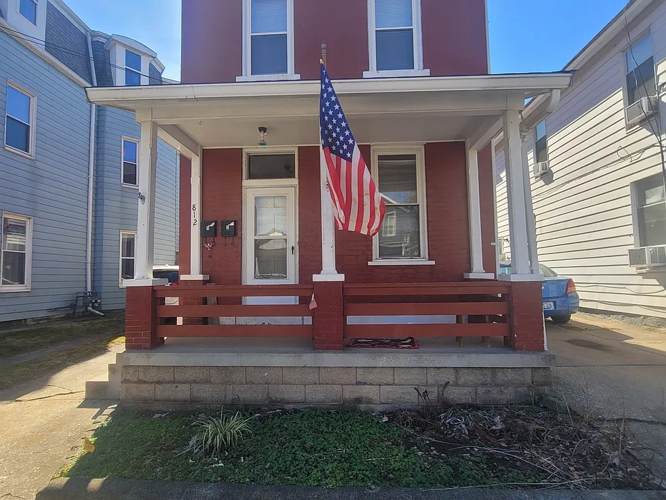 812 6th Ave