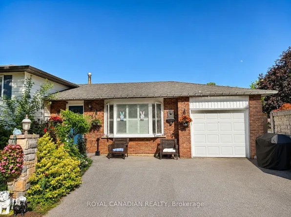 36 Maplegrove Ave, Bradford West Gwillimbury, ON L3Z 1S1