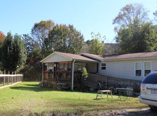 21 W Hollow St, Murphy, NC 28906