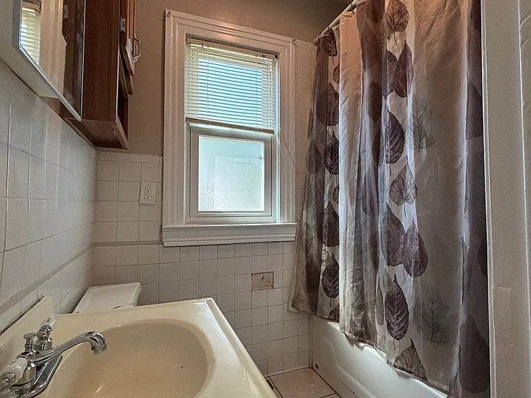 45 Holbrooke St — Photo 11