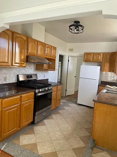 227 Louisburg St #UP Photo 1