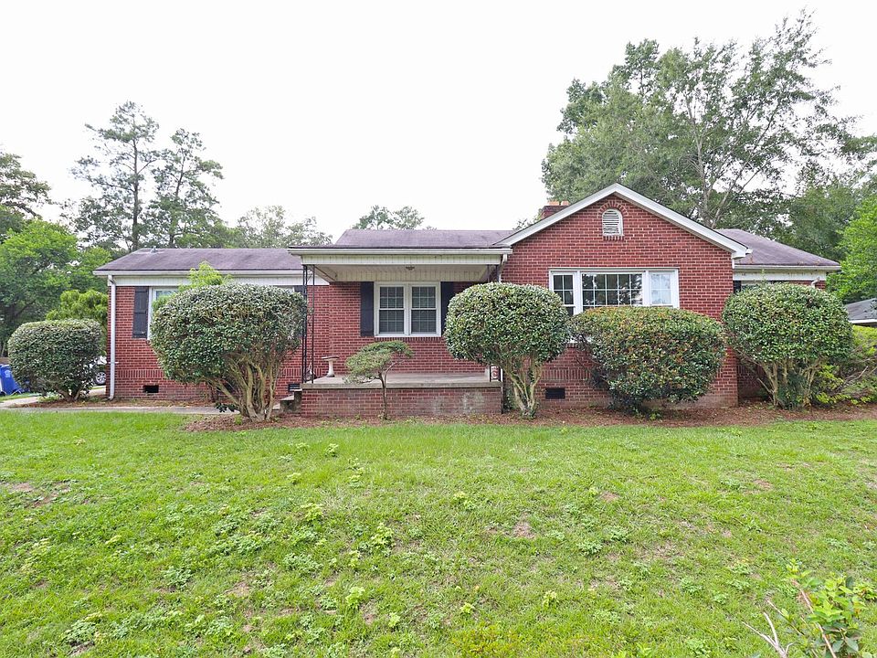 1st image of 717 Deerwood St
