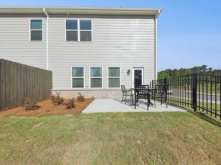 Pine Valley Commons — Photo 20