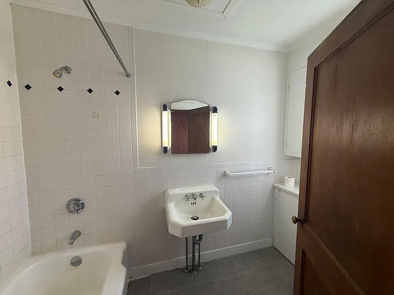 74 S State St #1 — Photo 14