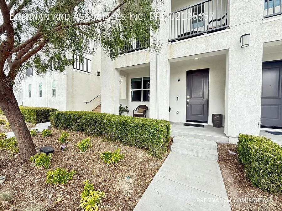 Modern 4BR Home with Guest Suite & Community Amenities in Chula Vista — Photo 3