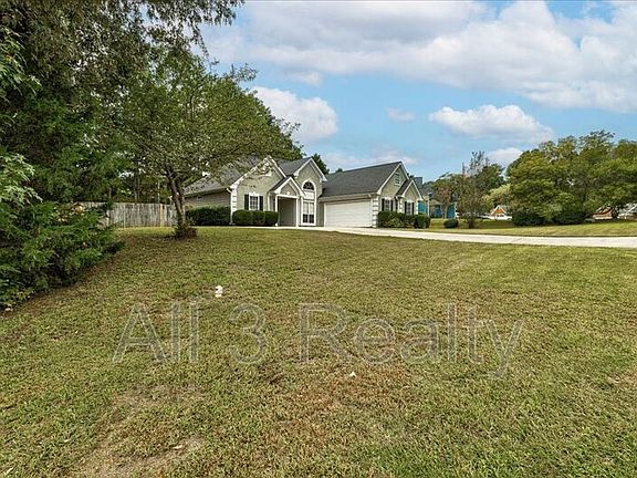 4th image of 25 Wisteria Cir