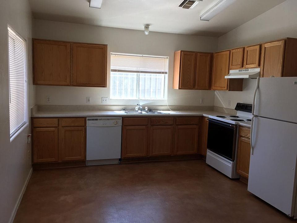 1st image of 1875 S San Antonio Dr
