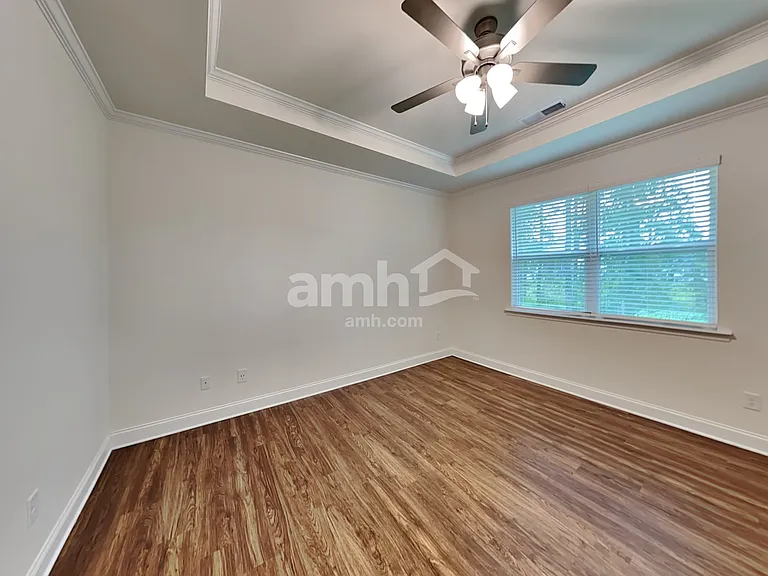 5085 Hudson Valley Dr — Photo 13