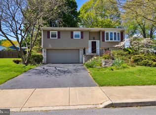 34 S Oak St, Lititz, PA 17543