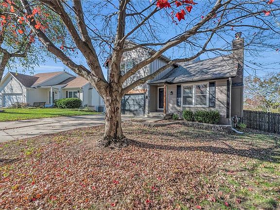 2nd image of 2221 NW Cove Ct