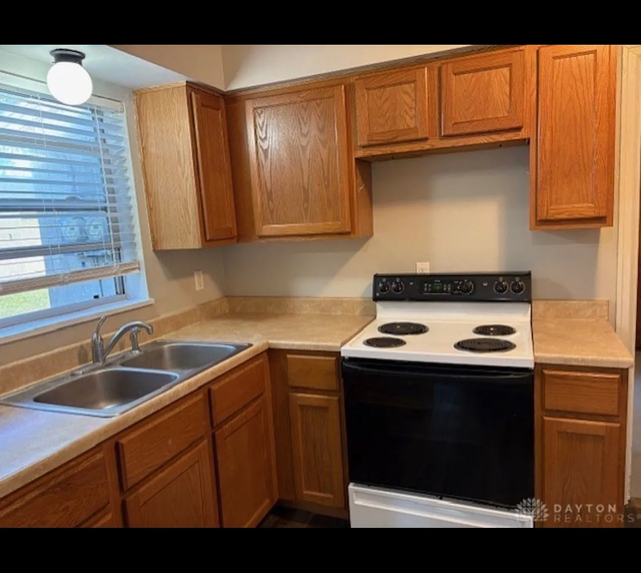 1 bed, 825 sqft, $1,150 — Photo 4