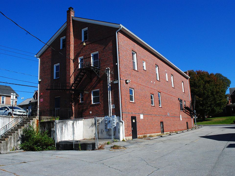 Private parking lot for tenants.