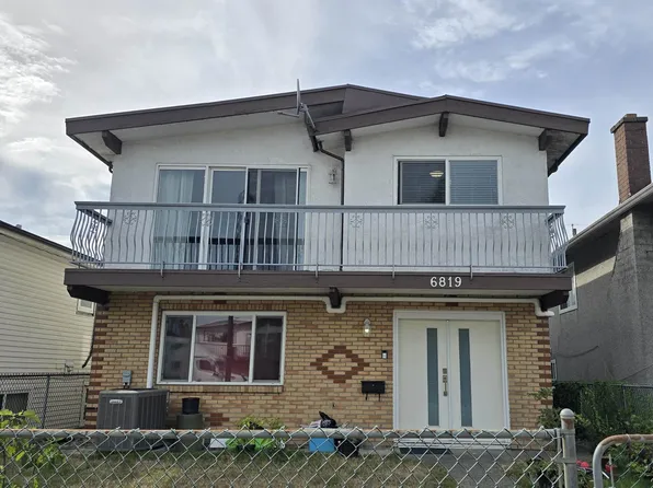 6819 Knight St, Vancouver, BC V5P 2W4