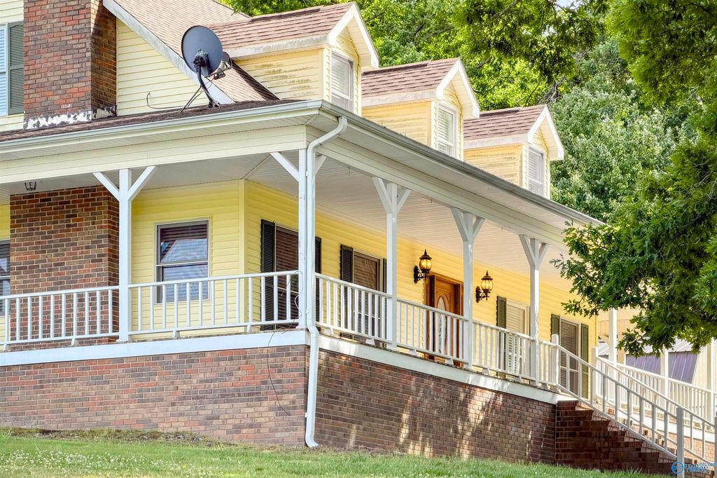 4998 County Road 196, Danville, AL - View 3