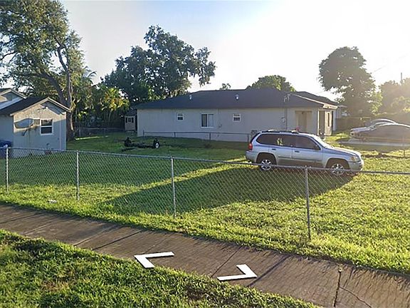 4th image of 7711 NW 17th Pl