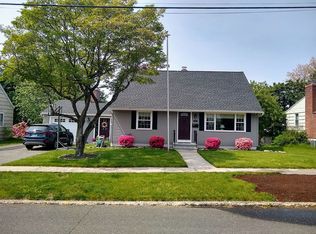 195 Brookbend Dr, Stratford, CT 06614