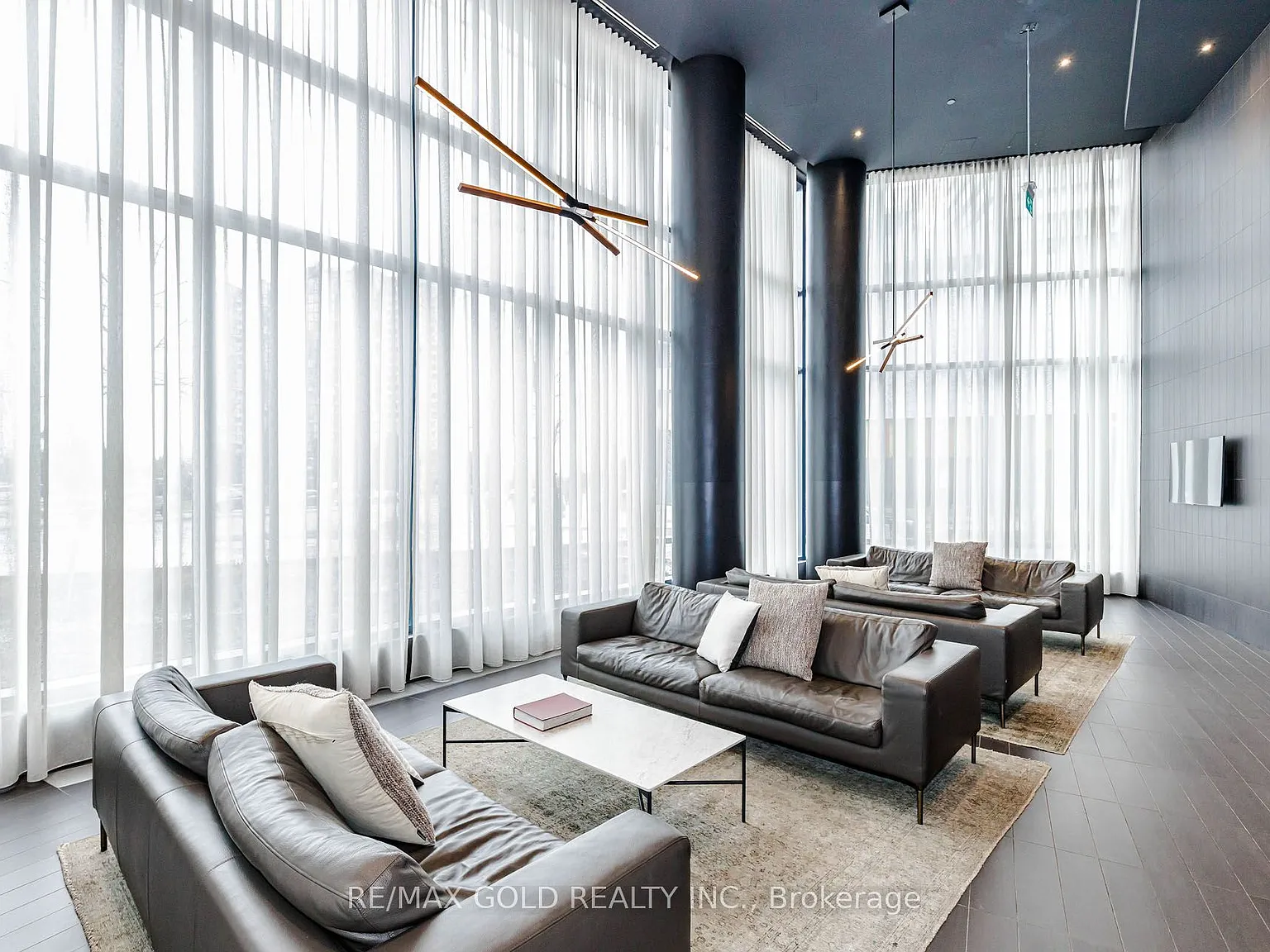 2 bed, $2,400 — Photo 3