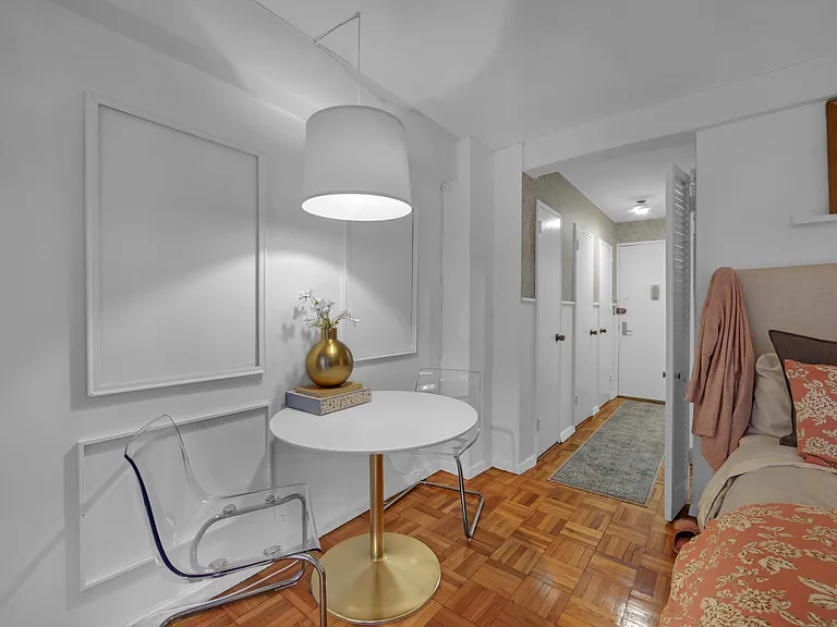 335 E 51st St #3C — Photo 9