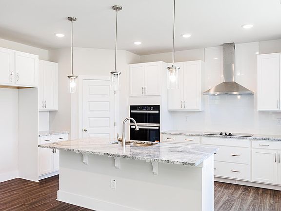 3rd image of 456 Barbour Farm Ln
