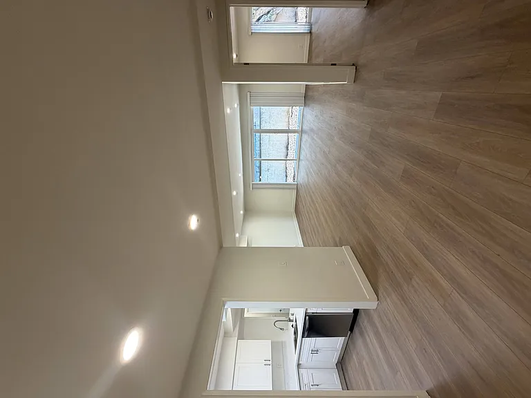 1615 Greenfield Ave — Photo 31