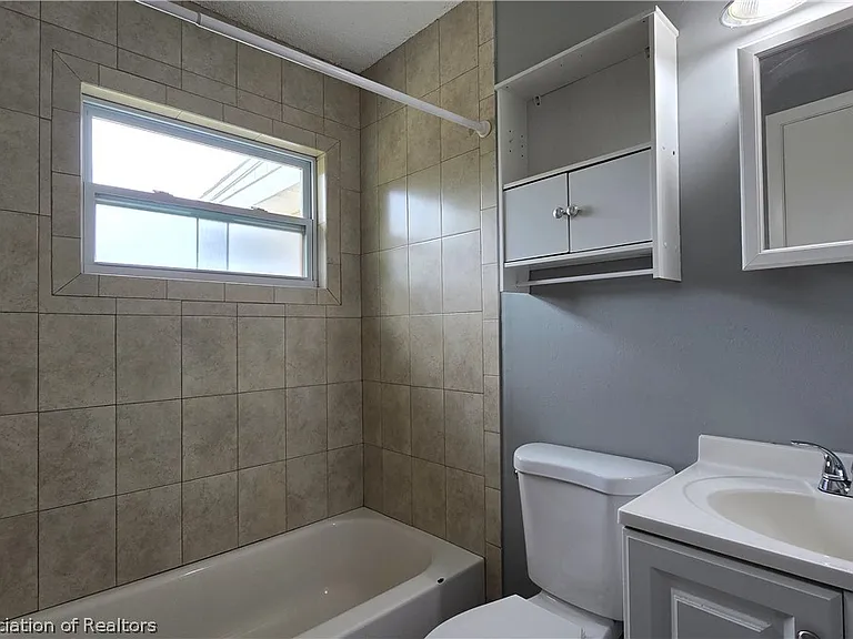 1552 Cedarbrook St — Photo 19