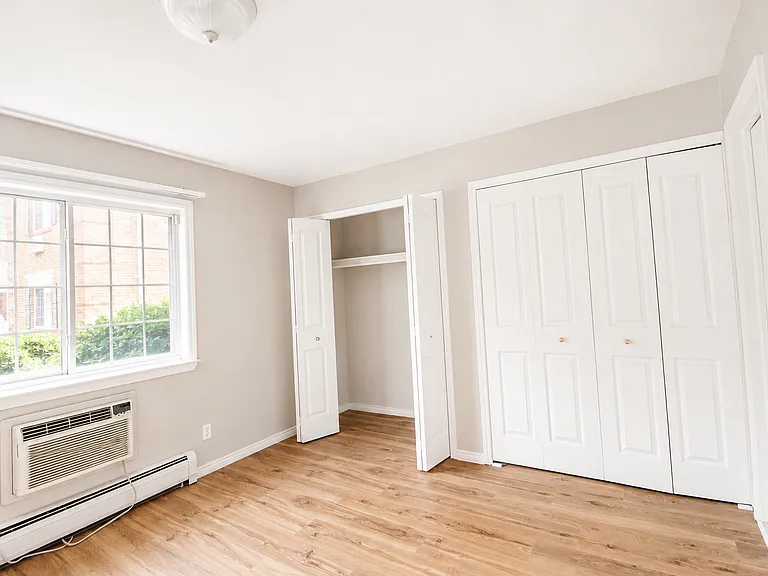 2440A Parmenter Blvd #102 — Photo 5