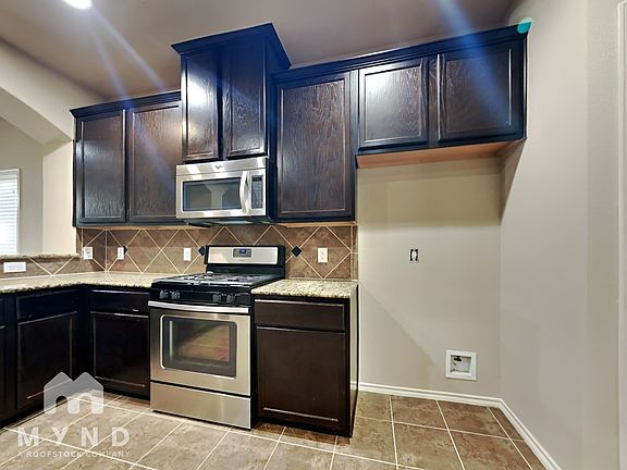 4th image of 12915 Pine Meadows St