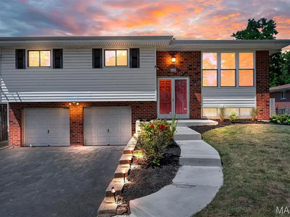 648 Buckley Rd, Saint Louis, MO 63125