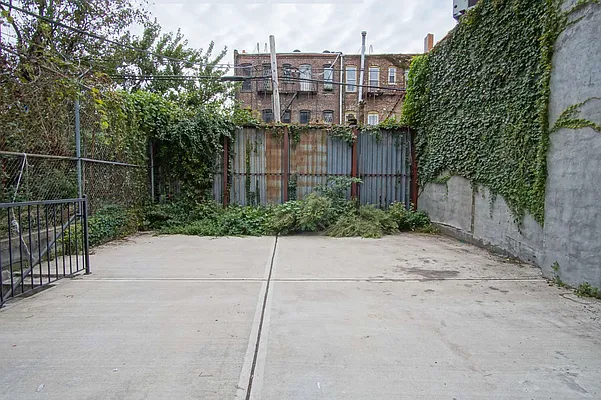 Rented by Lofts and Flats LLC | media 3