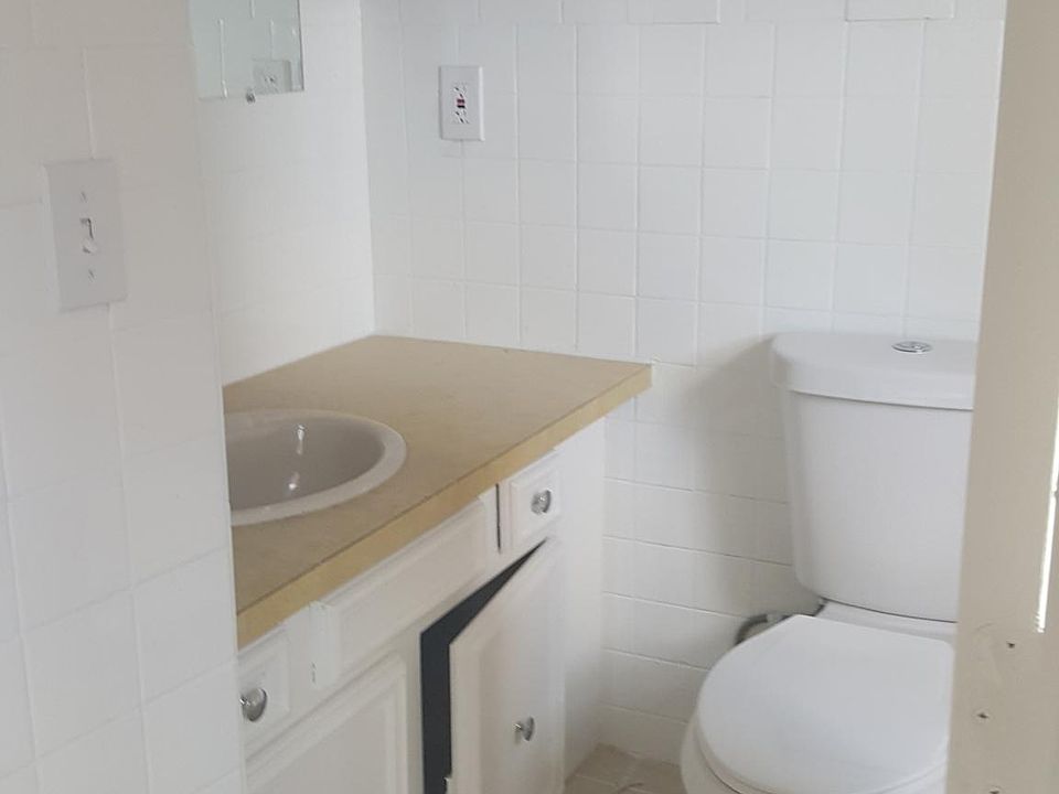 2nd image of 57 Sumner St #Penthouse