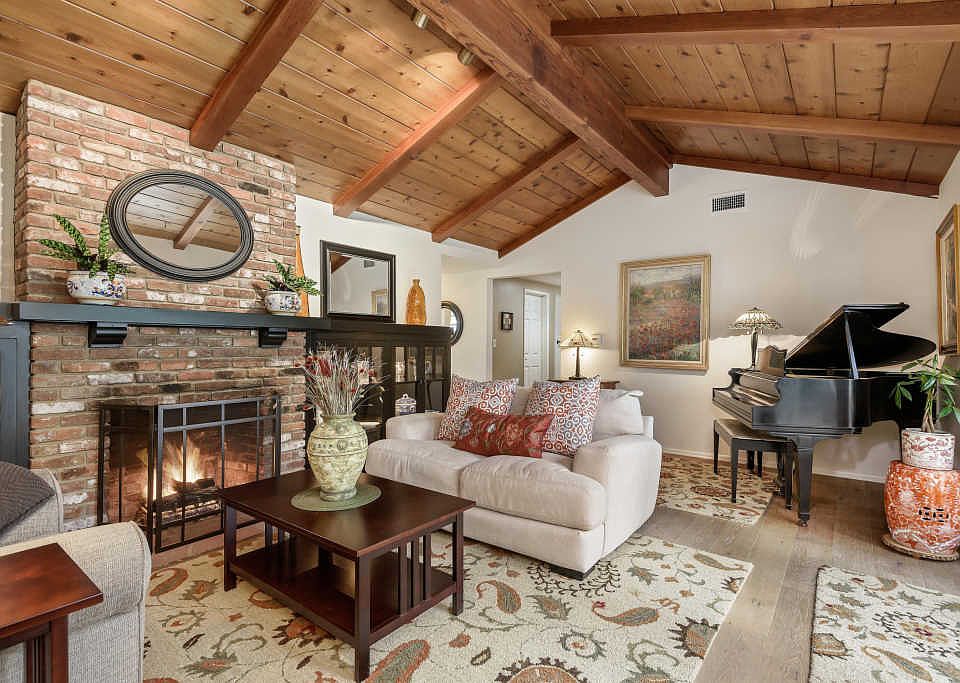 1st image of 586 Rosario Dr