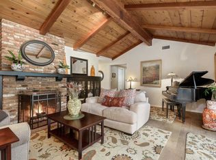 586 Rosario Dr, Thousand Oaks, CA 91362