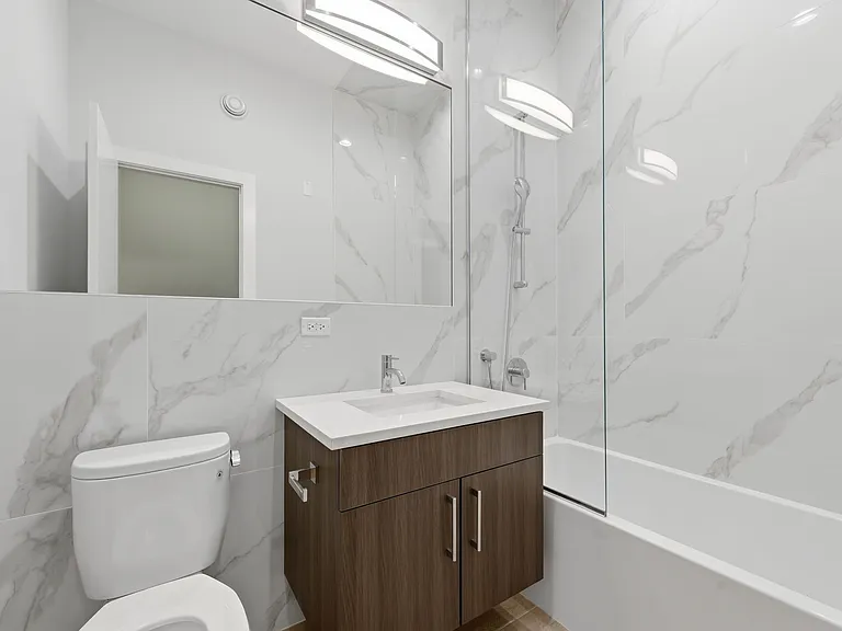 2839 W Belmont Ave #101 — Photo 8