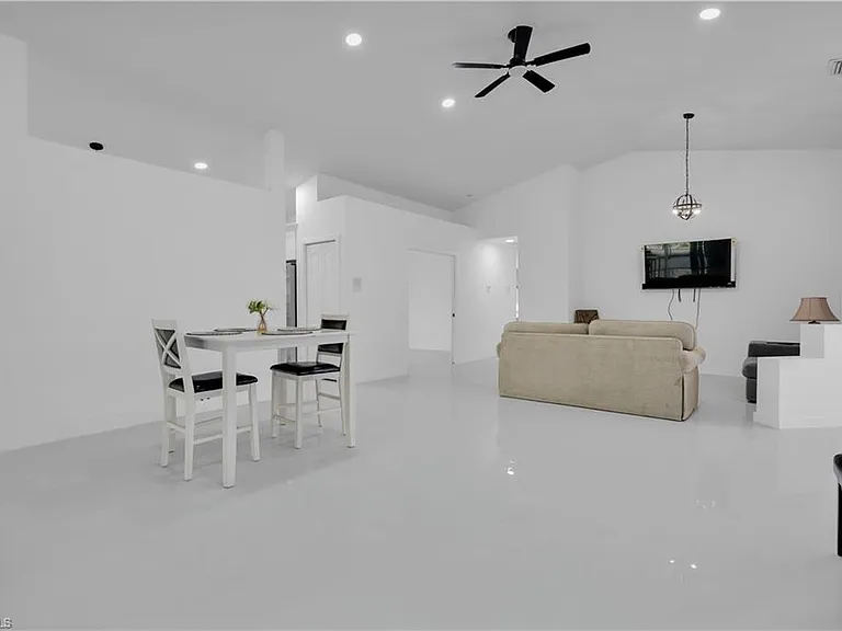 17920 Antherium Ln — Photo 25