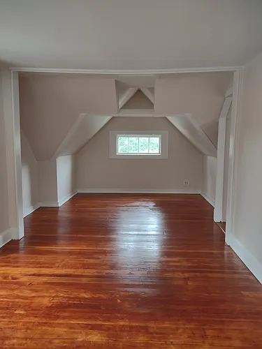 41 Hobart St Photo 1