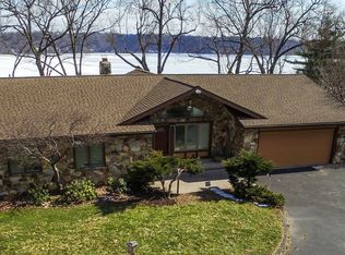 35 Bay Bluff Ln, Rochester, NY 14622