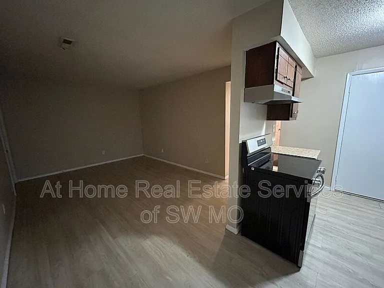 765 South Ave #4 — Photo 4