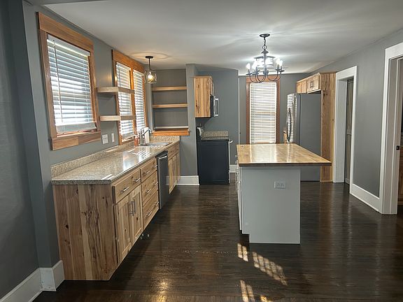 4th image of 504 N Cowen St