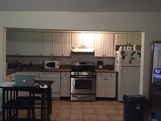 Rented by Lisa E. Christmas