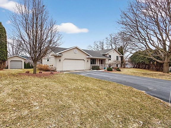 4th image of 2338 East Pine Tree Court