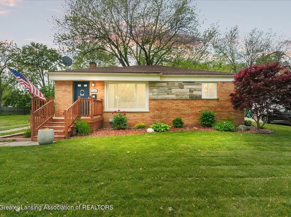 1121 Boynton Dr, Lansing, MI 48917