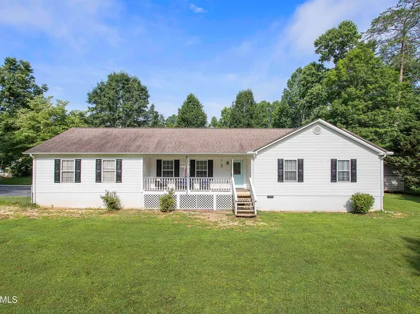 295 Hillcrest Dr, Caryville, TN 37714