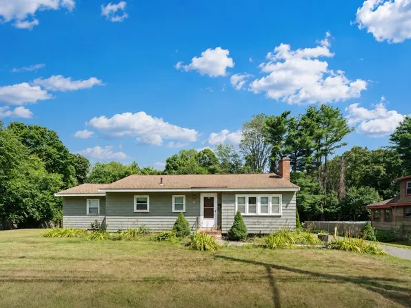 76 Central St, Georgetown, MA 01833