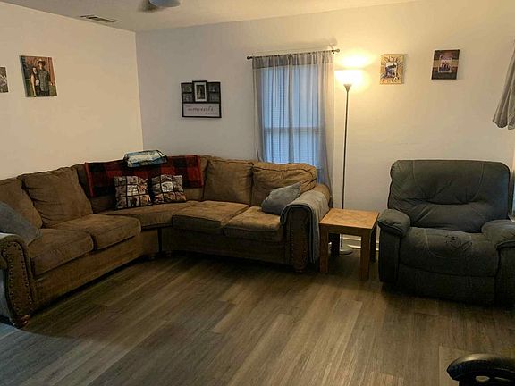 4th image of 423 3rd St