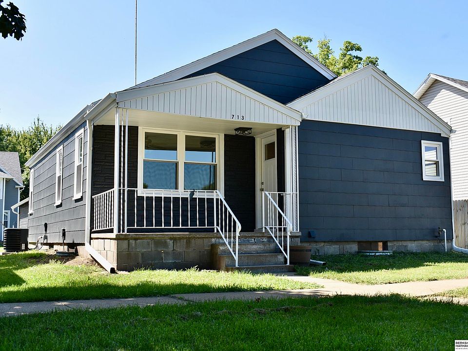 1st image of 713 5th St