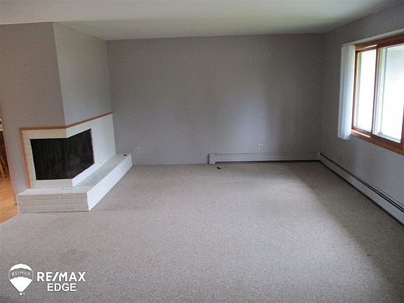 2nd image of 131 Manor Dr