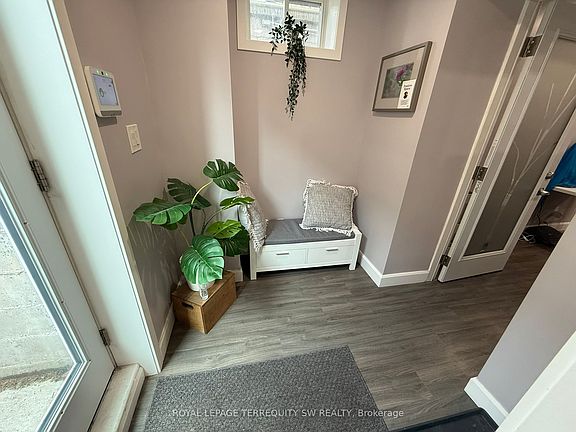 5th image of 2134 Dundas St W #1